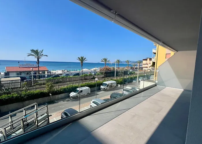 Cristallo 12 Διαμέρισμα Pietra Ligure